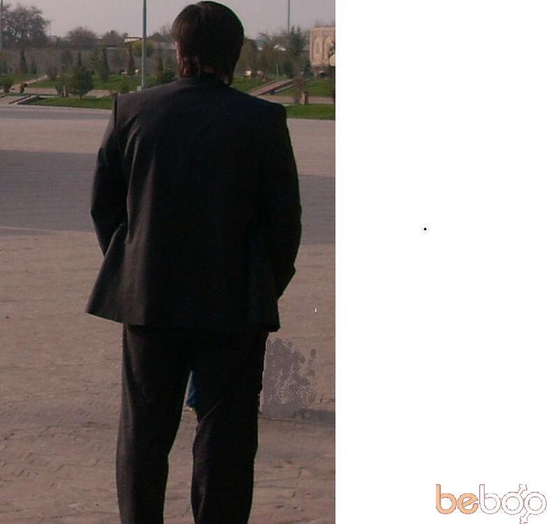 ,   Loveseeker, 46 ,  