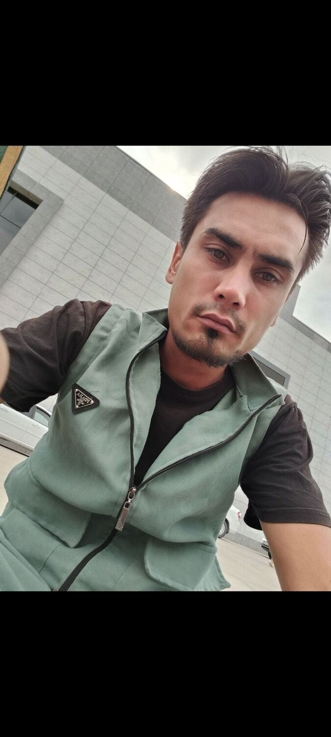  ,   Kamol, 31 ,     