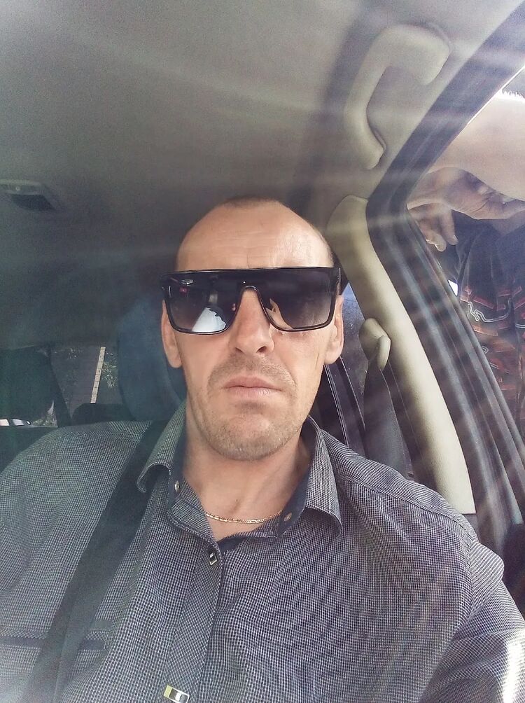  29618501  Aleksandr, 40 ,    