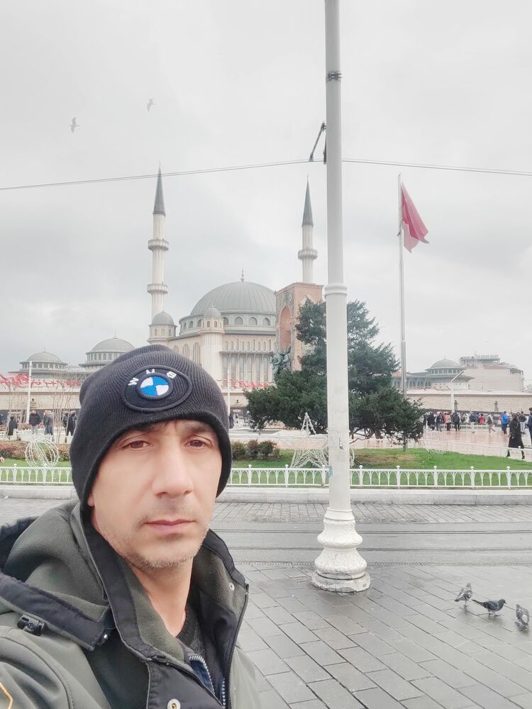  37670951  Nuri, 47 ,    