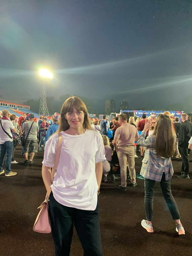  ,   Marina, 42 ,   c , 