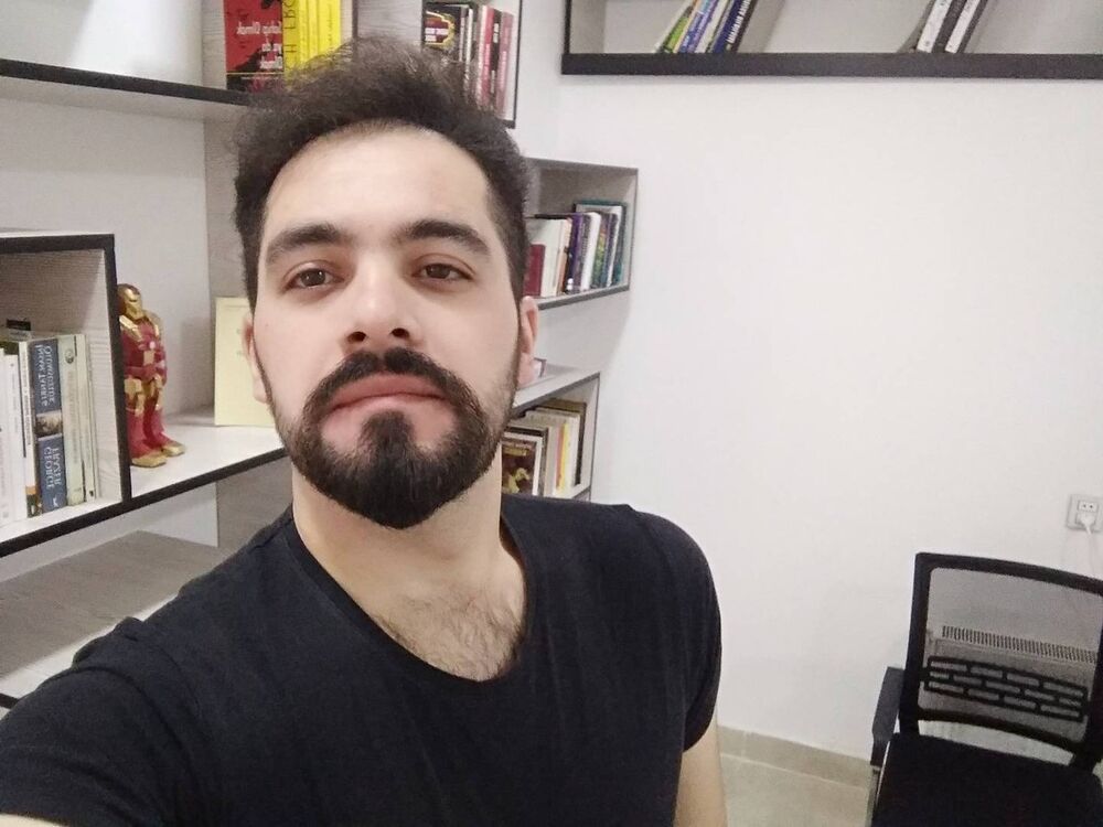  17099961  Aykhan, 33 ,    