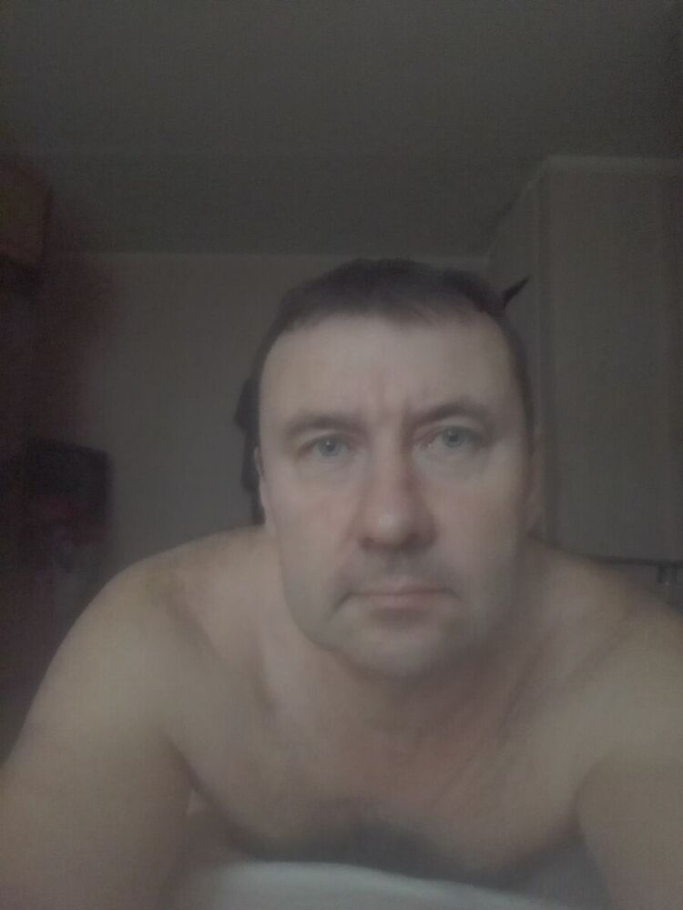  21738551  Metr, 48 ,    