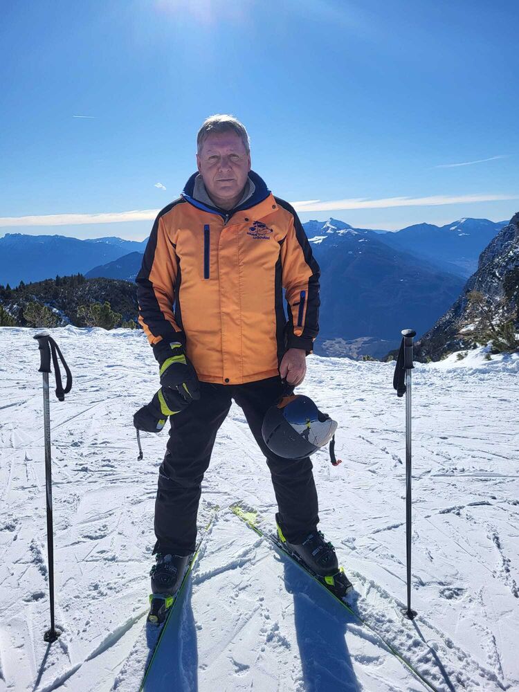 ���� 55906051 ������� Pavel, 65 ���, ���� ���������� � Praha