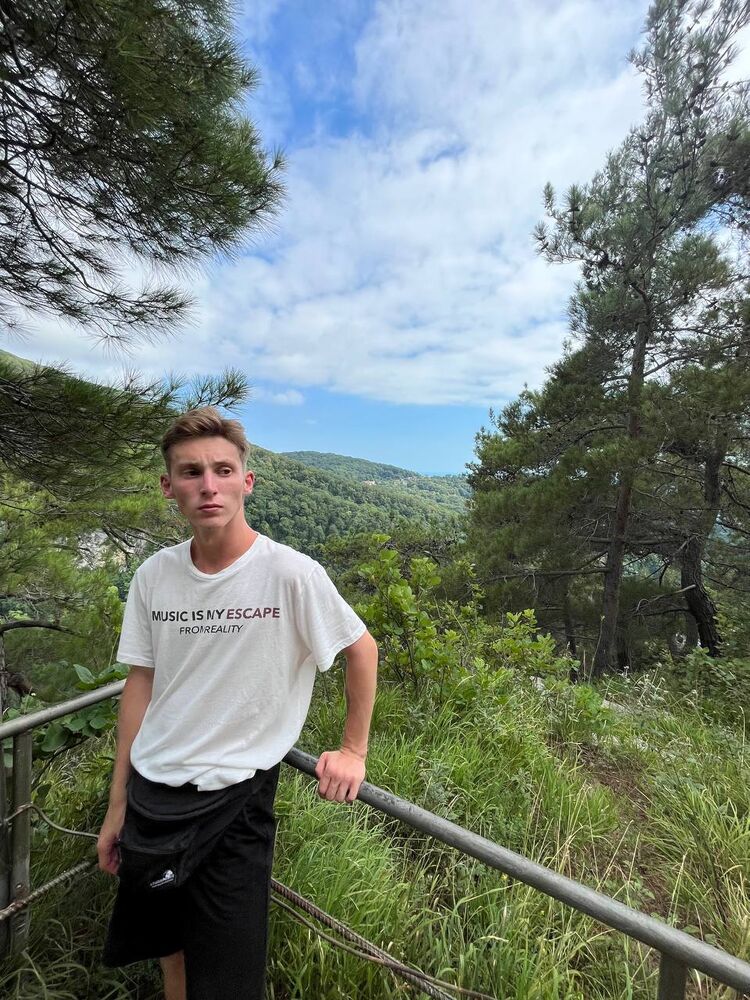  ,   Alex March, 24 ,   ,   