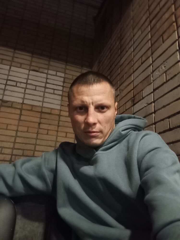  46879991  , 37 ,    