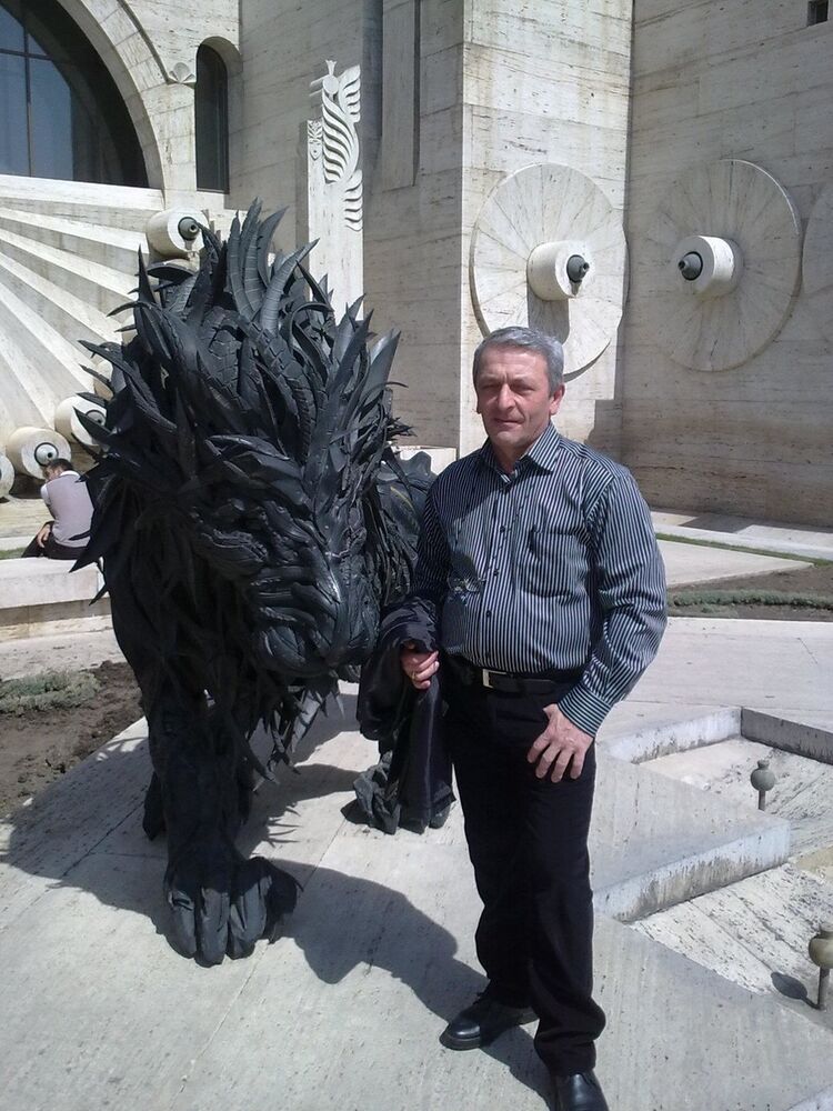  4060381  Temo, 61 ,    