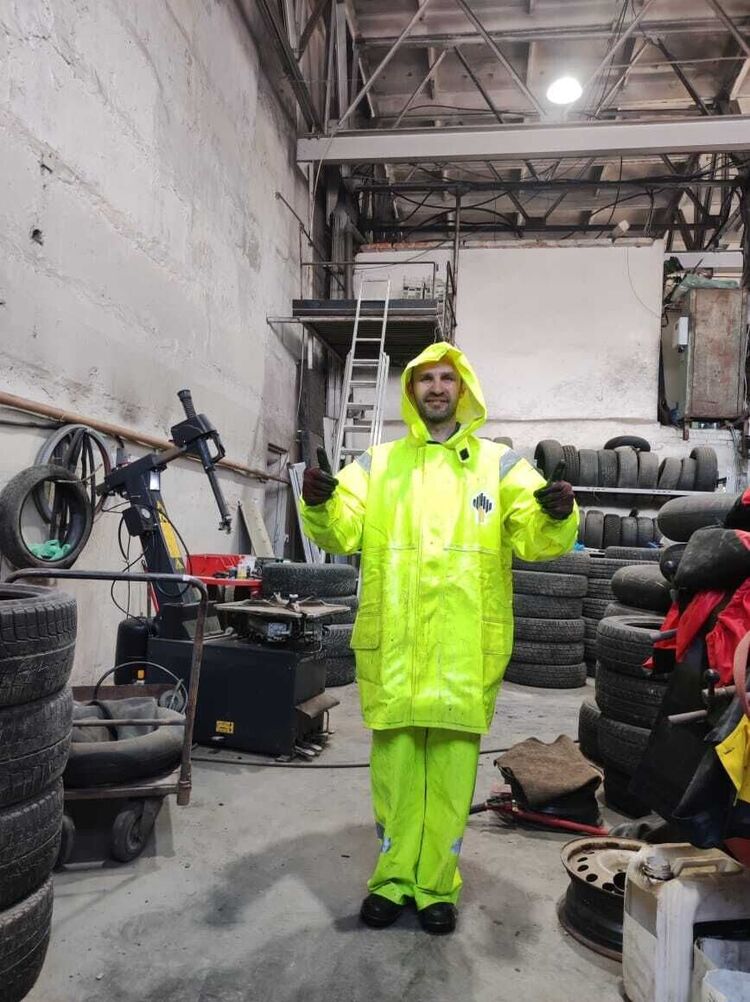 52805741  , 43 ,    
