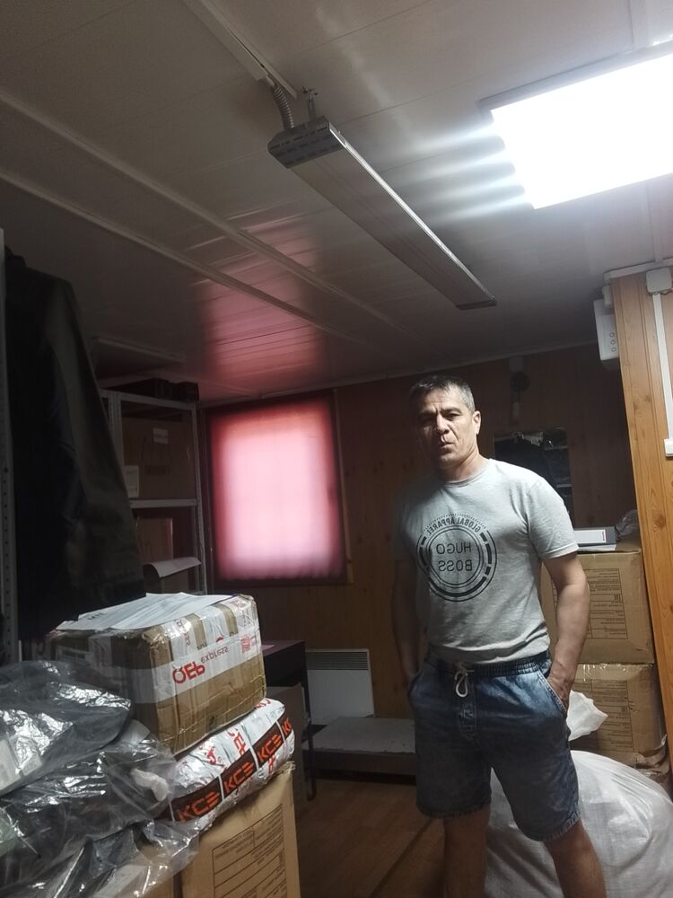  40711881  Ilhom, 51 ,    -