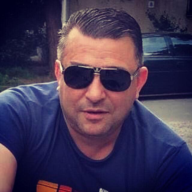  41084631  Anri, 47 ,    