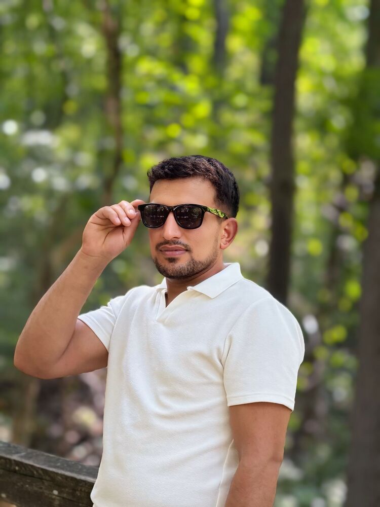  53137731  Shahzad, 26 ,    