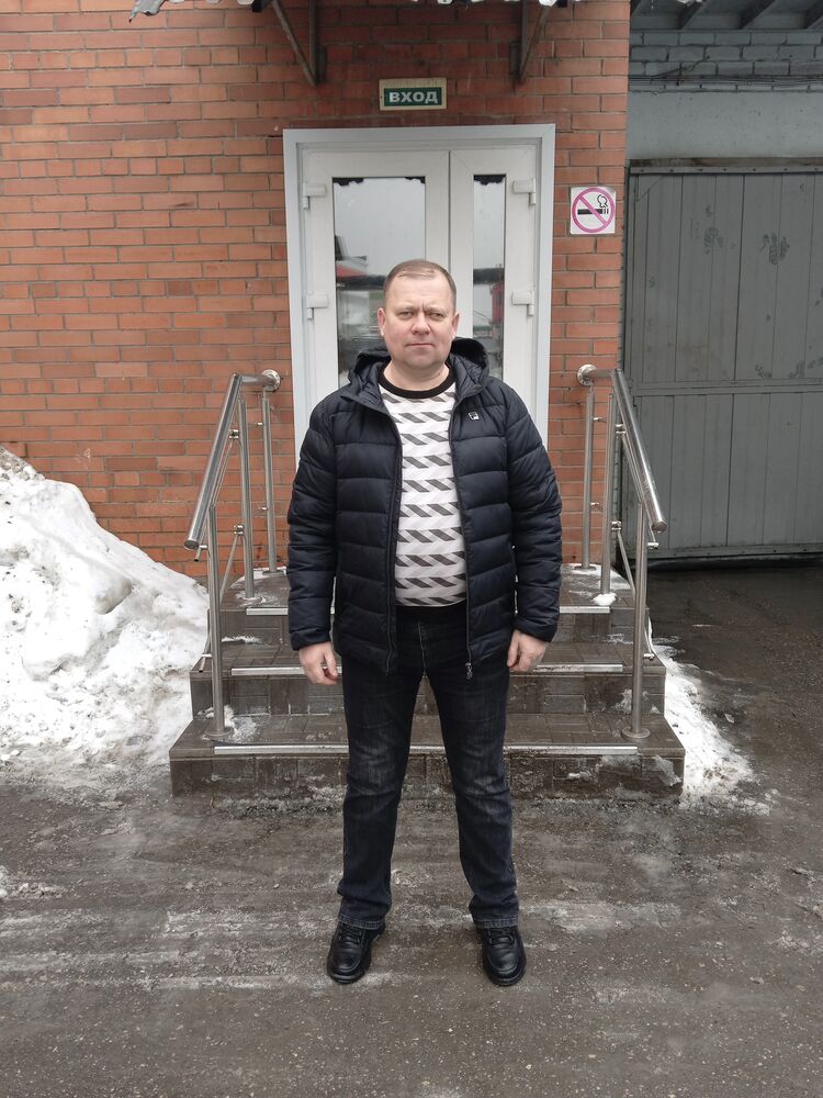  50475001  Vladimir, 52 ,    