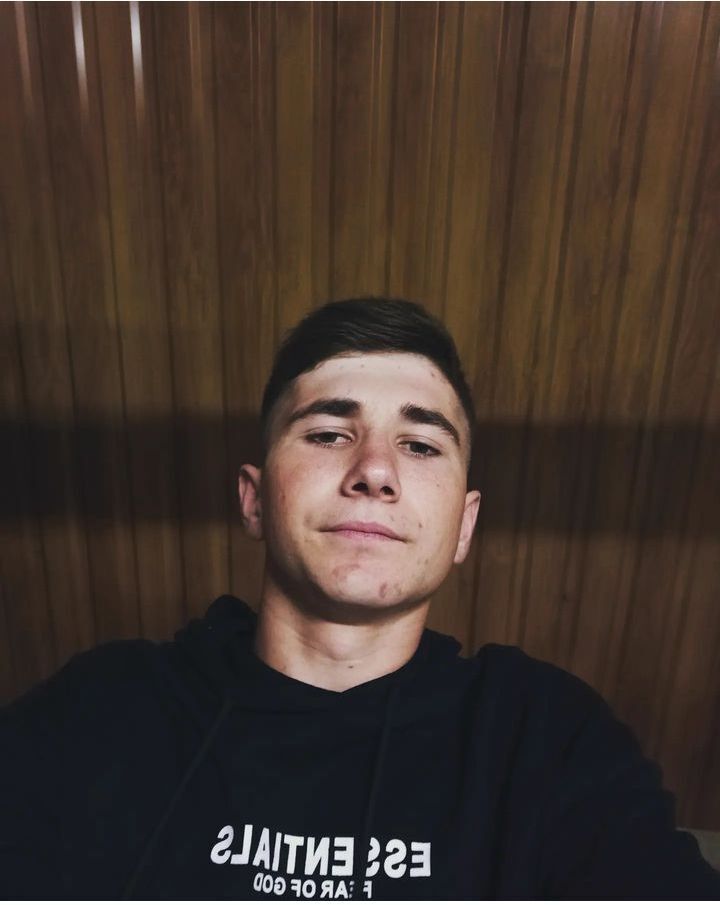  42368961  , 21 ,    
