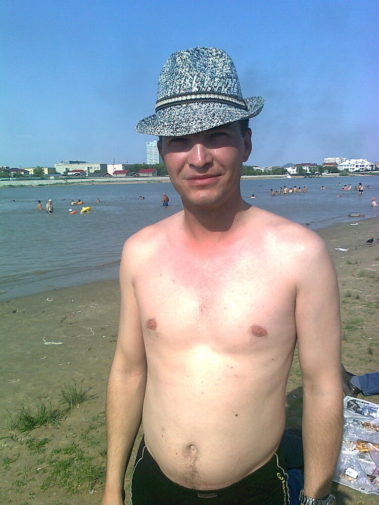  8199971  Vasilij, 44 ,    