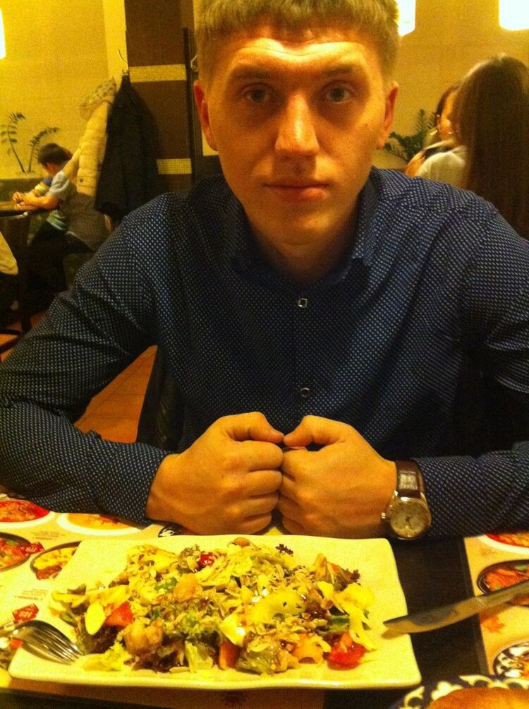  7851701  Konstantin, 35 ,    