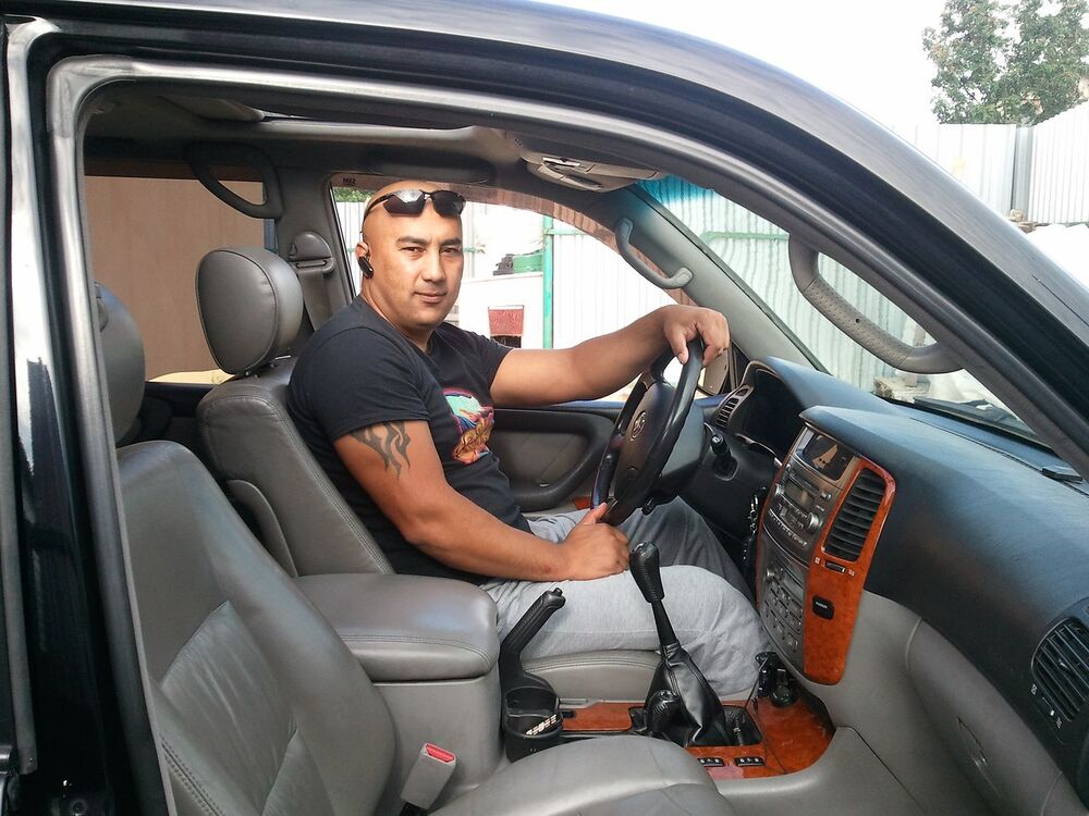  54732431  Djon, 44 ,    