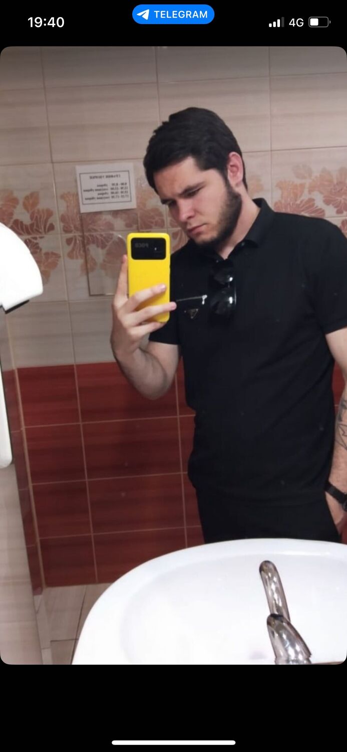  44045381  , 21 ,    