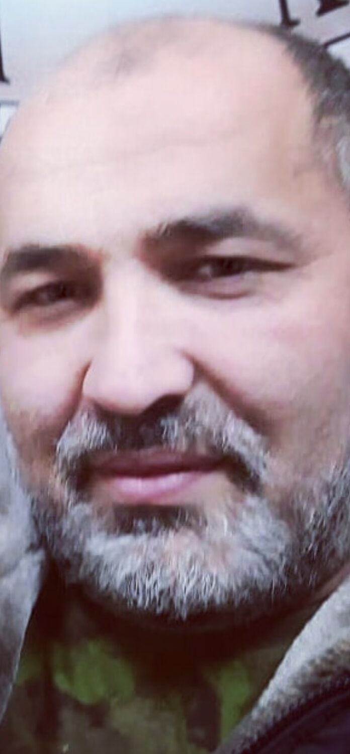  48945731  Zayr, 43 ,    
