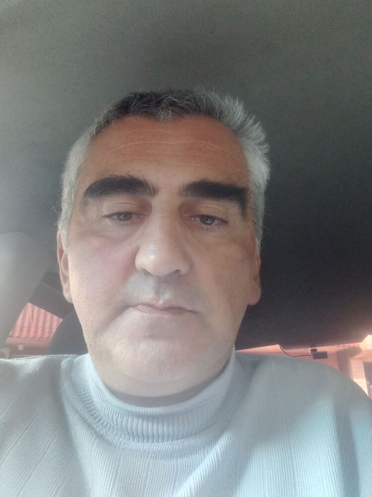  43260391  Hovo, 46 ,    