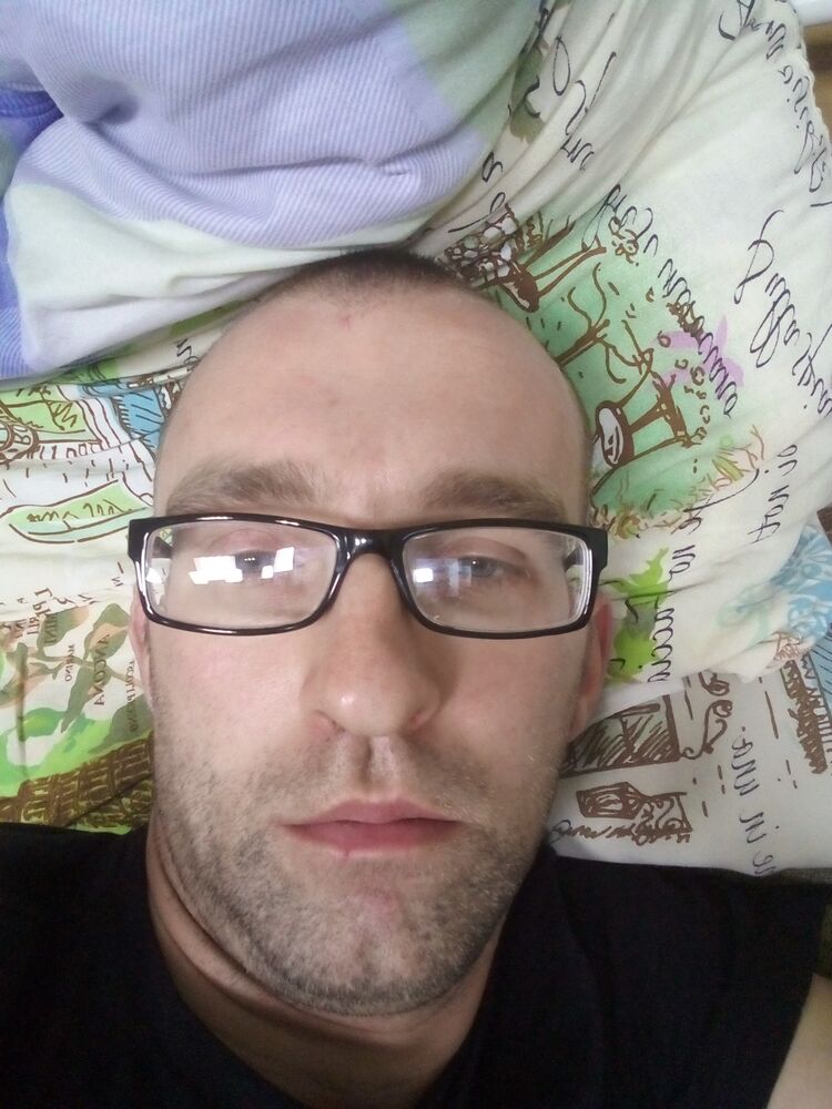  46018571  , 37 ,    