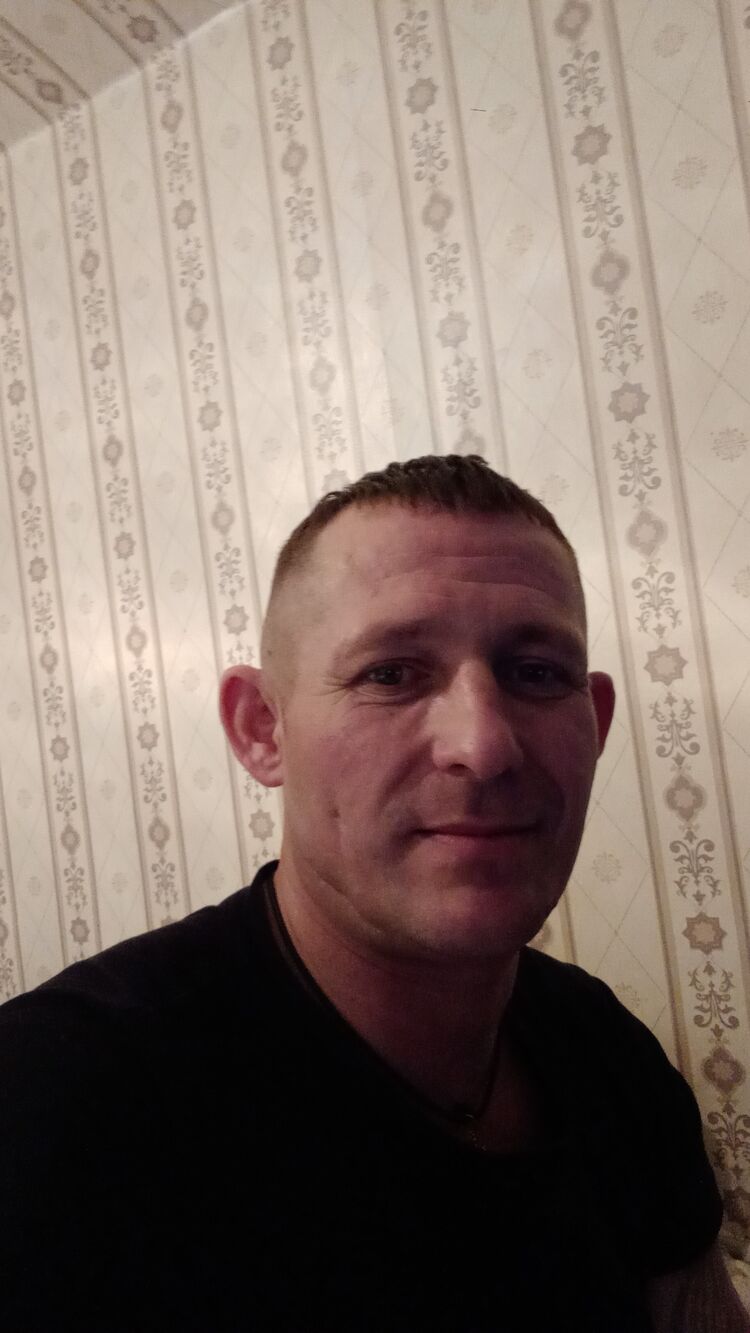  32831331  Aleksandr, 39 ,    