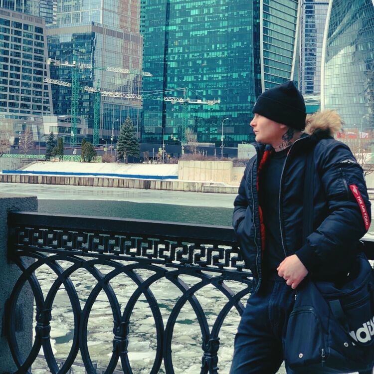  ,   Slava, 32 ,   ,   