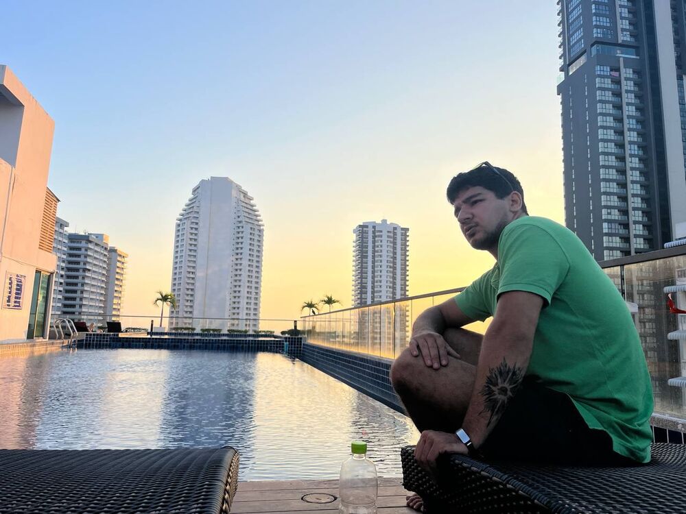  52886611  Rahim, 33 ,    