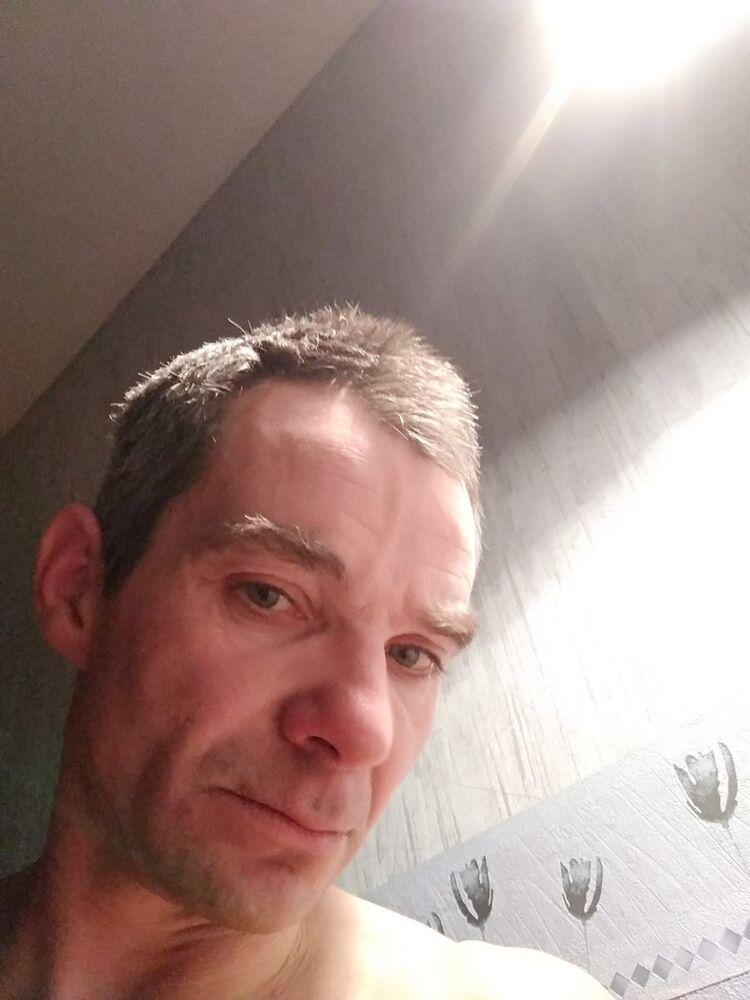  ,   Robert, 48 ,   