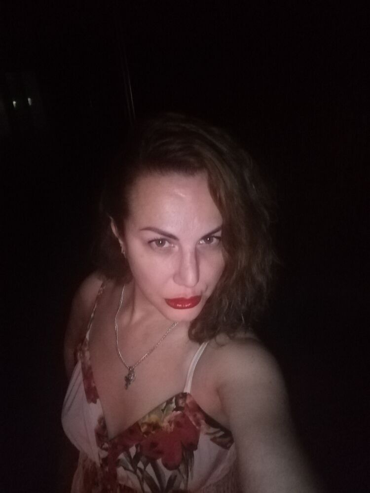  32158071  Anna, 49 ,    