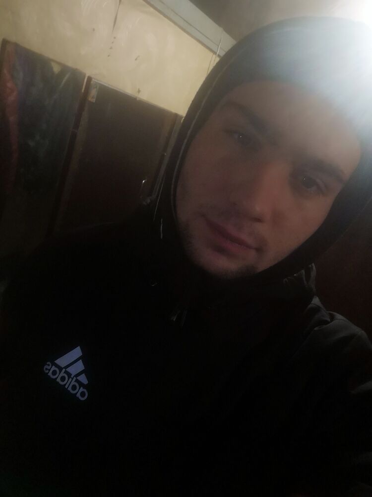  29467991  Stanislav, 25 ,    
