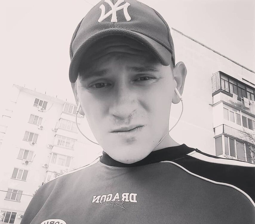  22072861  , 33 ,    