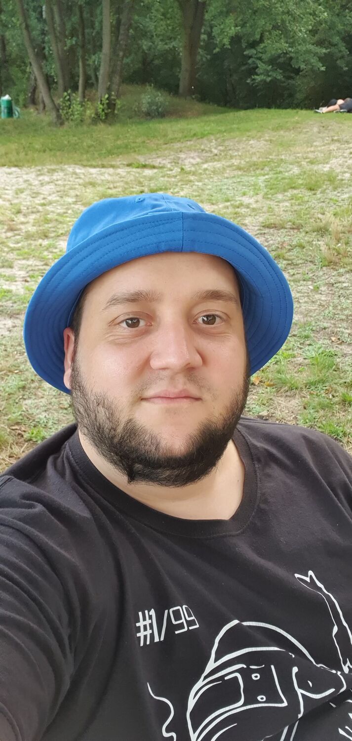  Tychy,   Artem, 31 ,   ,   , c , 