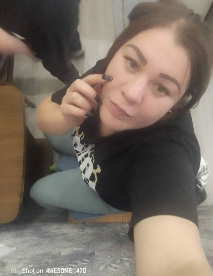  51043771  Alena, 33 ,    