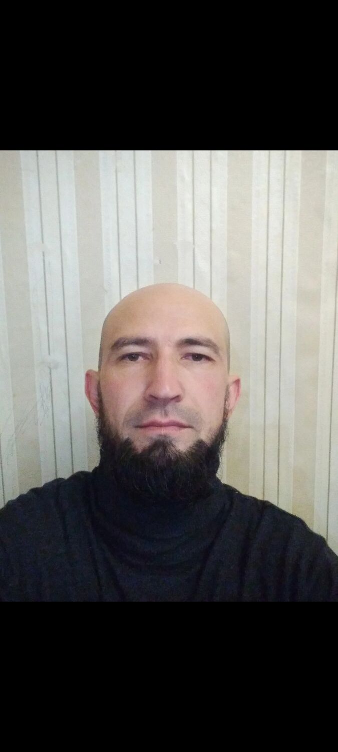  34316991  Umar, 41 ,    