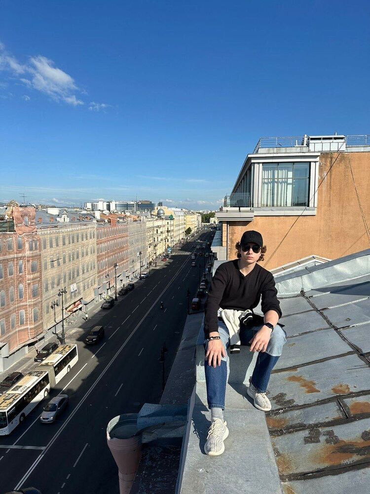  44092851  , 19 ,    -