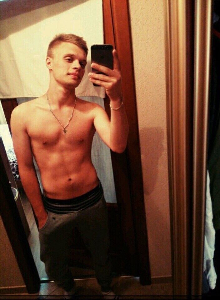  13903701  Artem, 29 ,    