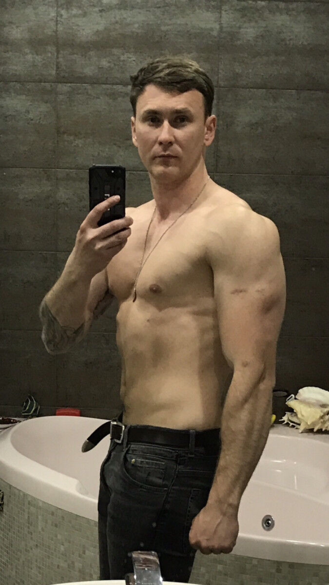  ,   Hans, 40 ,   
