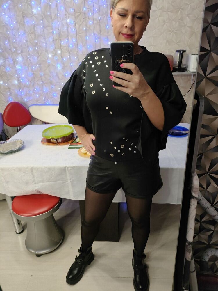  -,   Alexandra, 39 ,   ,   , c 