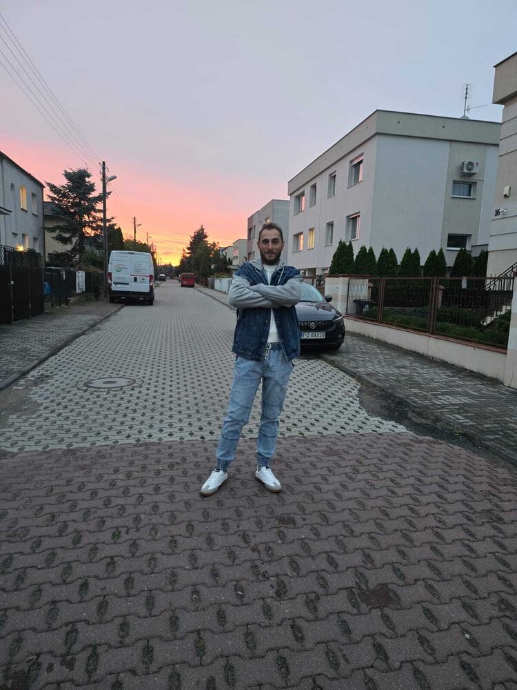  46306621  Guri, 28 ,    