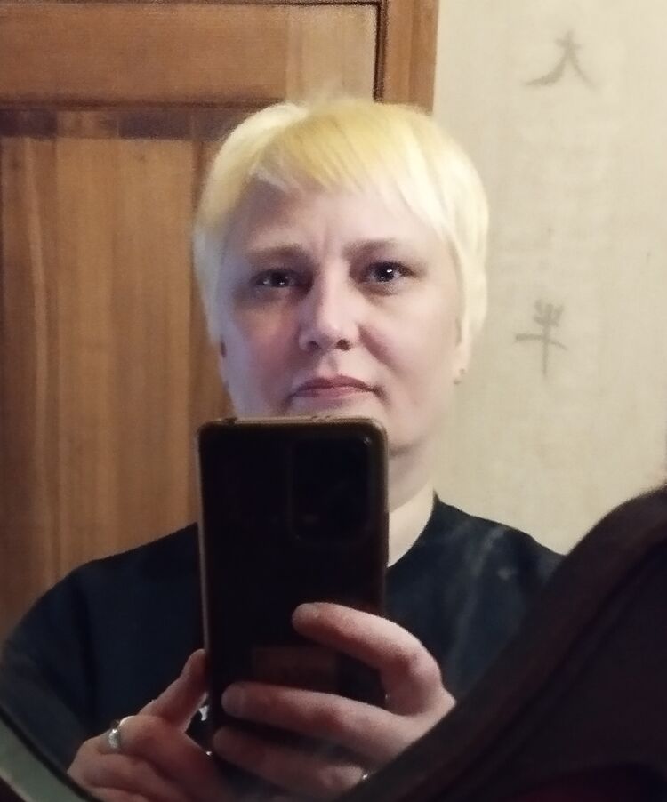  50523701  , 42 ,    