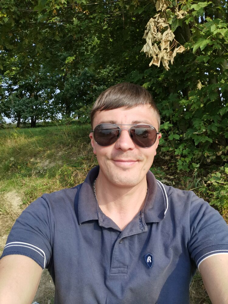  Glauchau,   Andre, 44 ,   ,   , c , 