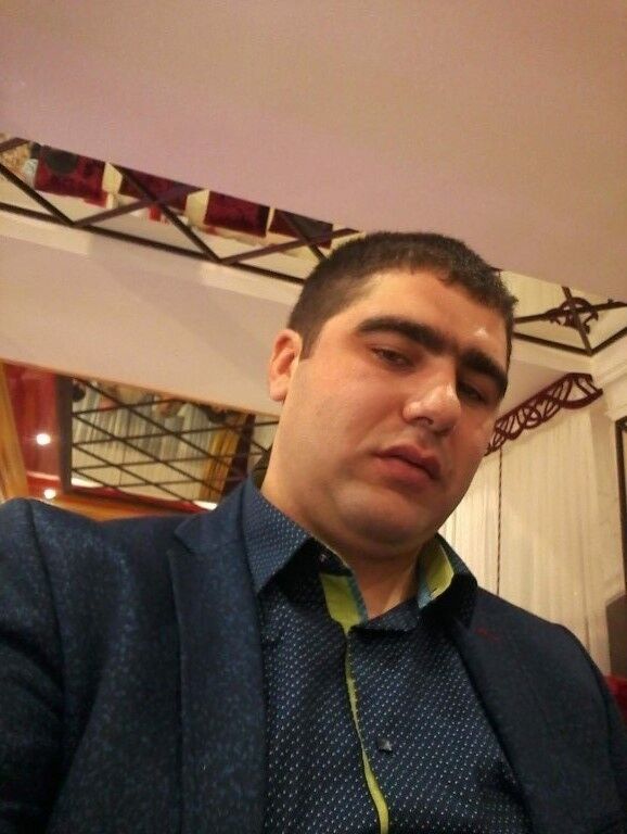  9130751  Davo, 37 ,    