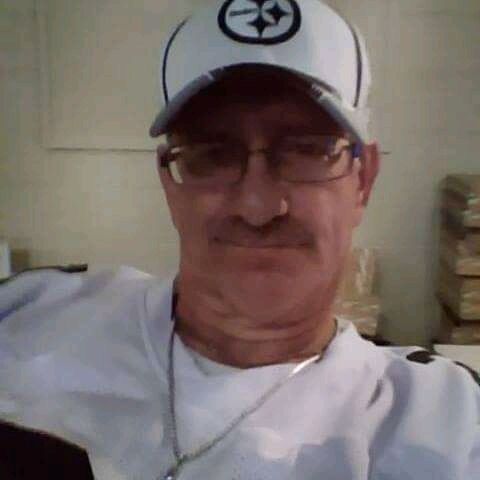  51510771  Max j, 55 ,    