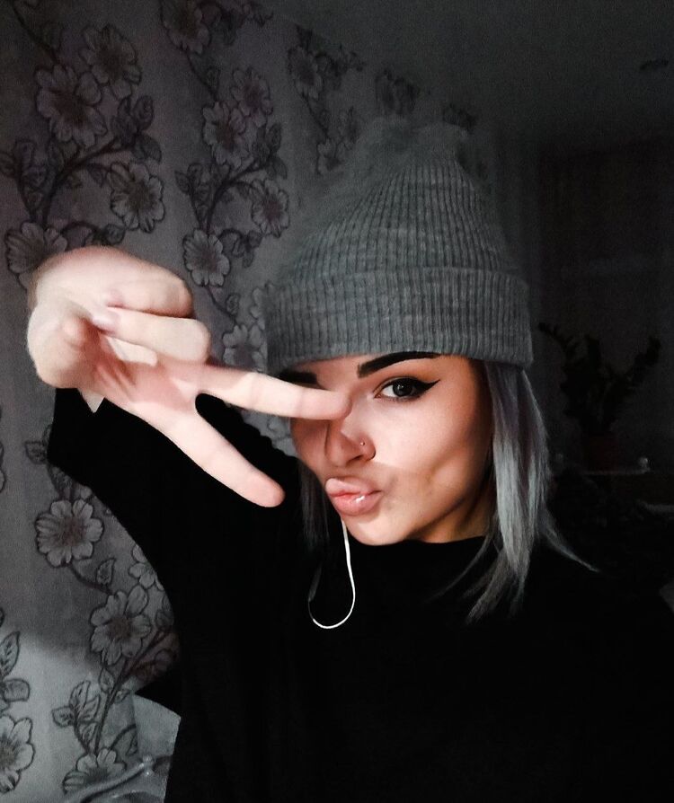 ,   Vikyolla, 22 ,   ,   