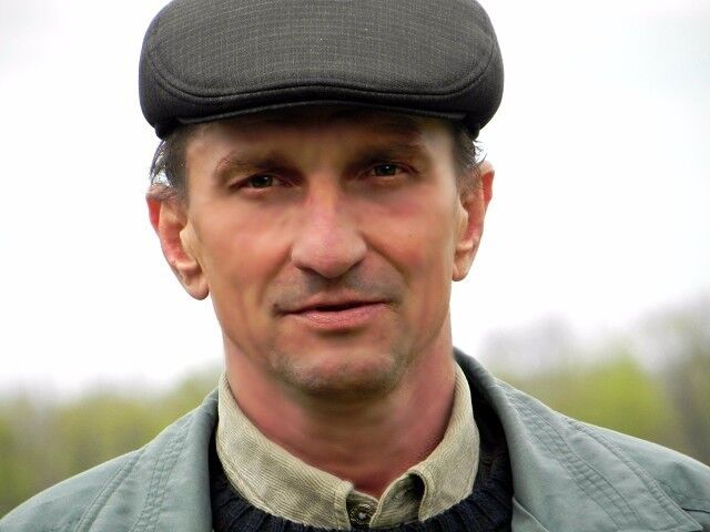  ,   Viktor, 55 ,   
