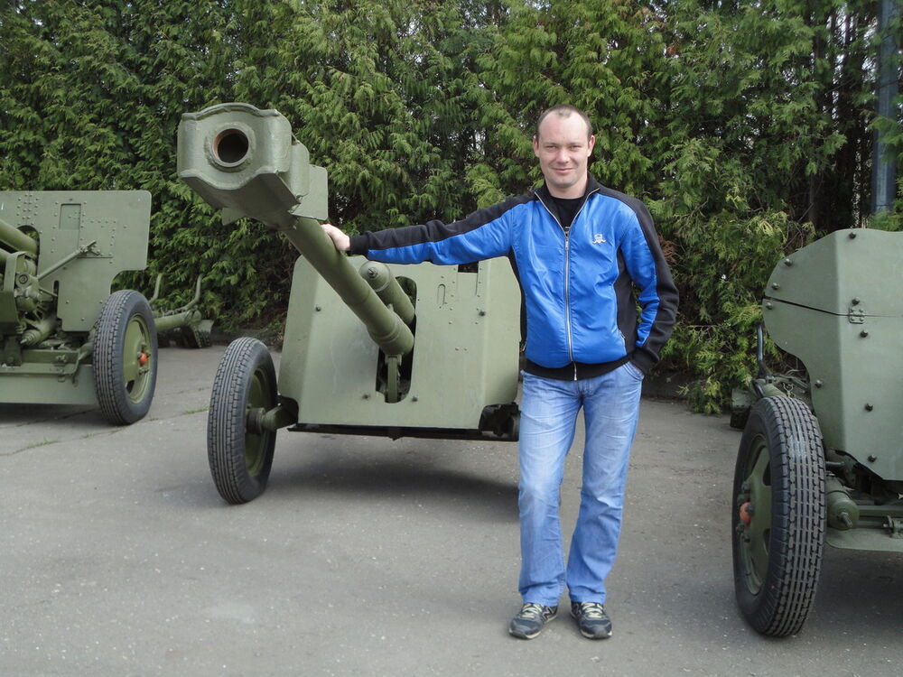  14156211  Vitalij, 42 ,    