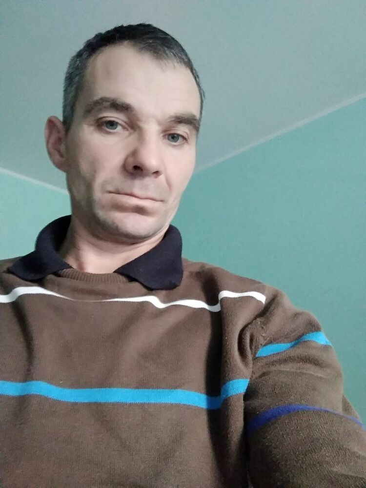  ,   Robert, 48 ,   