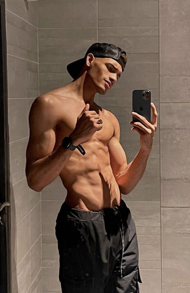  29662101  Antonio, 37 ,    