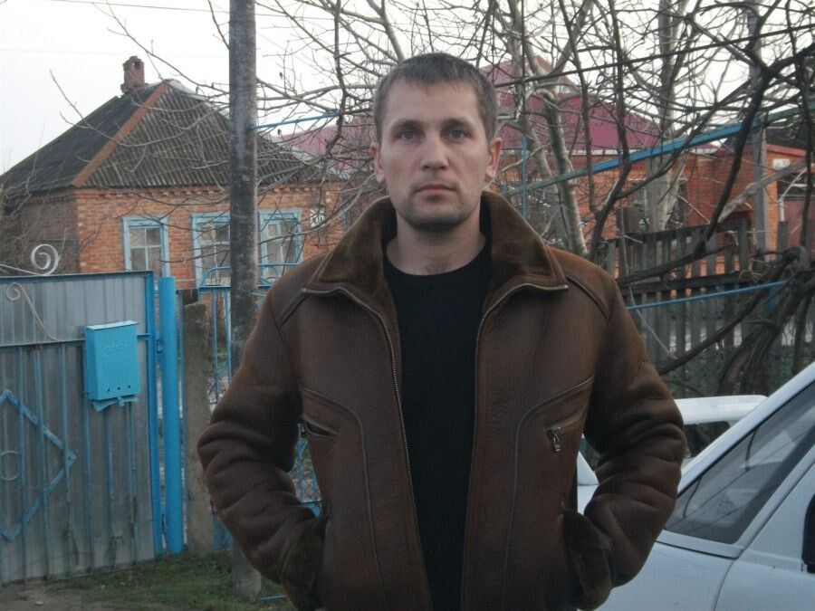  35281441  , 42 ,    -