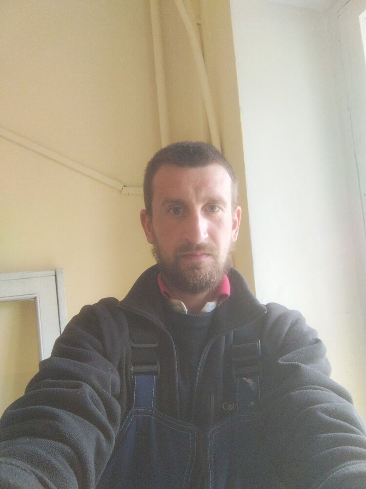  51512951  Denis, 40 ,    